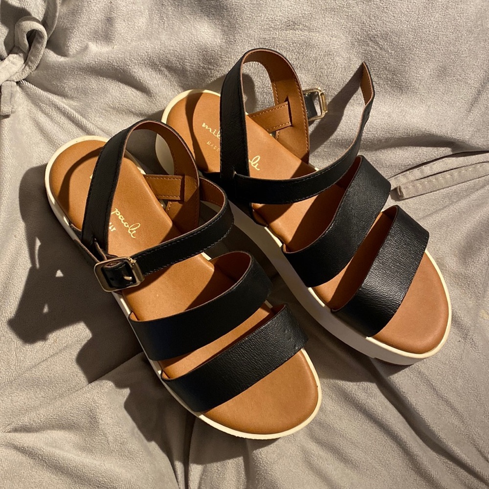 Mila Paoli Platform Sandals
